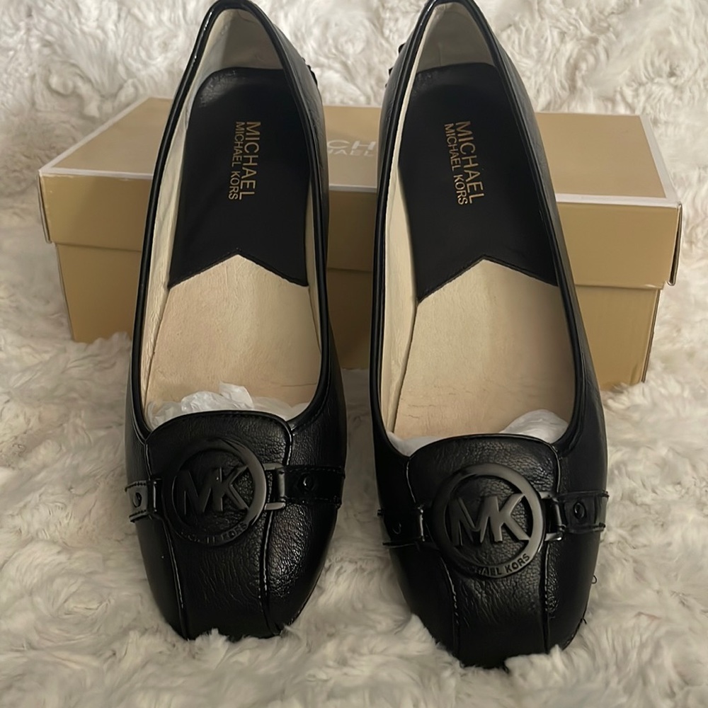 Michael Kors flats